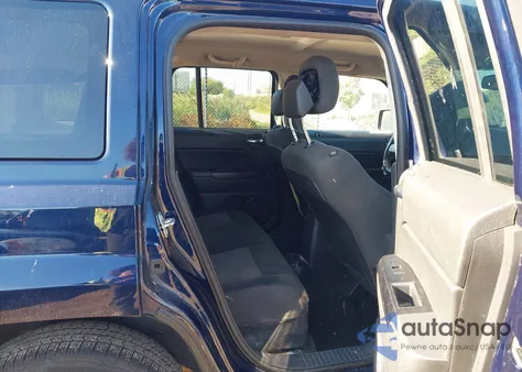 2016 Jeep Patriot Sport z USA, uszkodzony, nr VIN 1C4NJPBBXGD801662